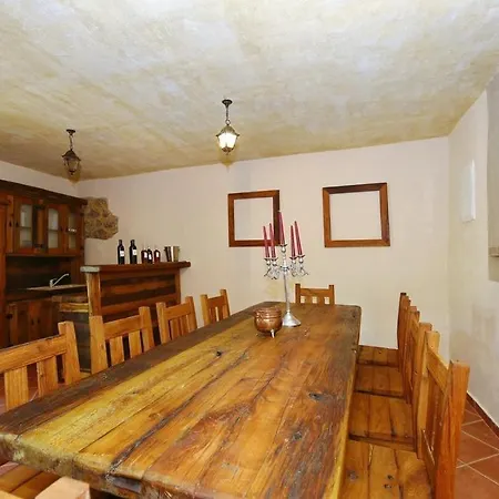 Seaside House - Diklo, - 14856 بيت للعطل زادار
